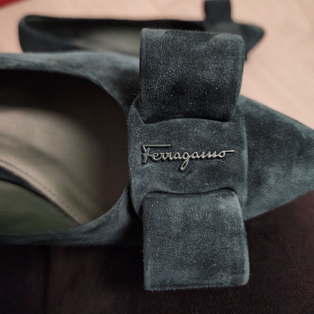 Ferragamo viva pumps - Picture 9 of 16